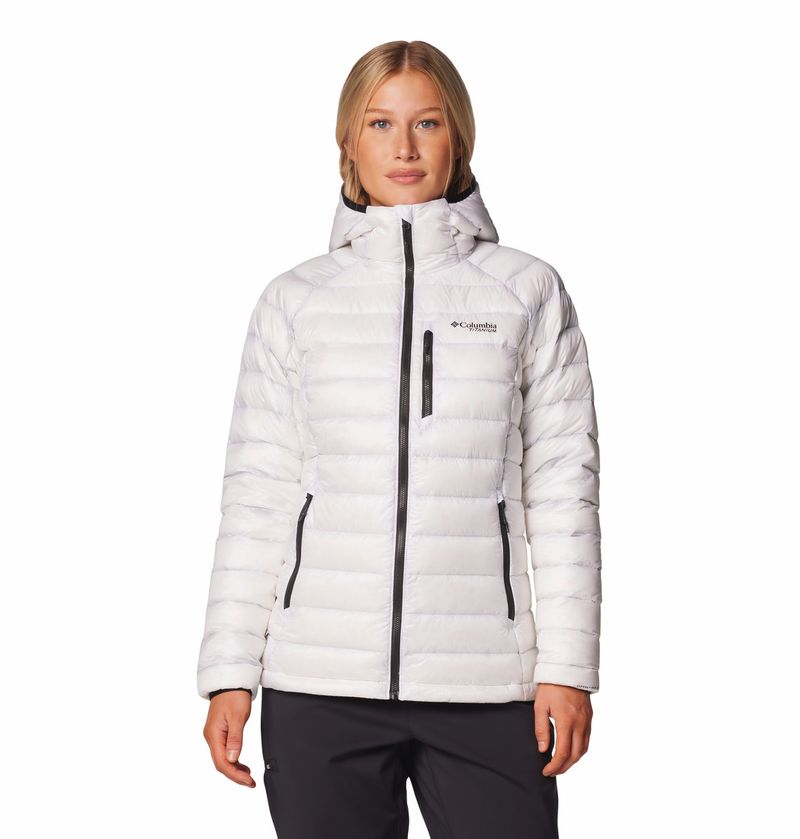 Casaca-Para-Mujer-De-Plumas-Con-Capucha-Arctic-Crest™-Blanca-Columbia