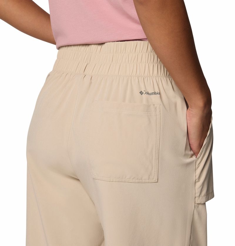 Pantalon-Para-Mujer-Capri-Boundless-Beauty™-Beige-Columbia