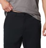 Pantalon-Para-Hombre-Chino-Sage-Peak™-Negro-Columbia